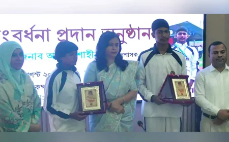 নাটোরে নতুন কুঁড়ির দুই কৃতি খেলোয়াড়কে সংবর্ধনা