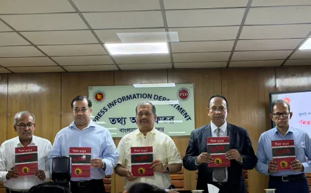 শিকলমুক্ত গণতন্ত্রে প্রাতিষ্ঠানিক কাঠামো গড়তে চায় সরকার: তথ্যমন্ত্রী