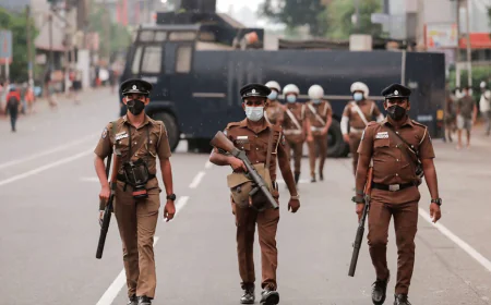 পুলিশ প্রধানকে হুমকির অভিযোগে রাজাপক্ষের দলের নেতা গ্রেপ্তার
