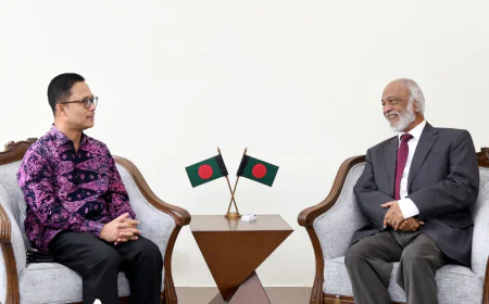 বাংলাদেশ-মালয়েশিয়া সম্পর্ক নতুন উচ্চতায় নিতে চায় সরকার: এলজিআরডি মন্ত্রী
