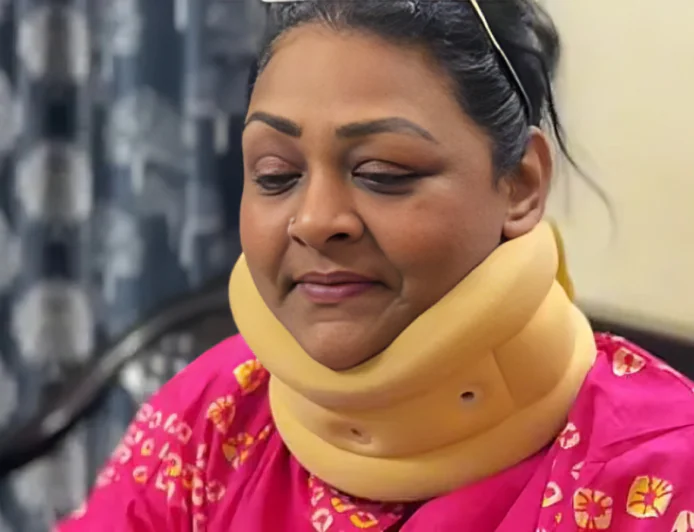 অতিরিক্ত ফোন ব্যবহারে হাসপাতালে নায়িকা, অস্ত্রোপচার করতে হলো