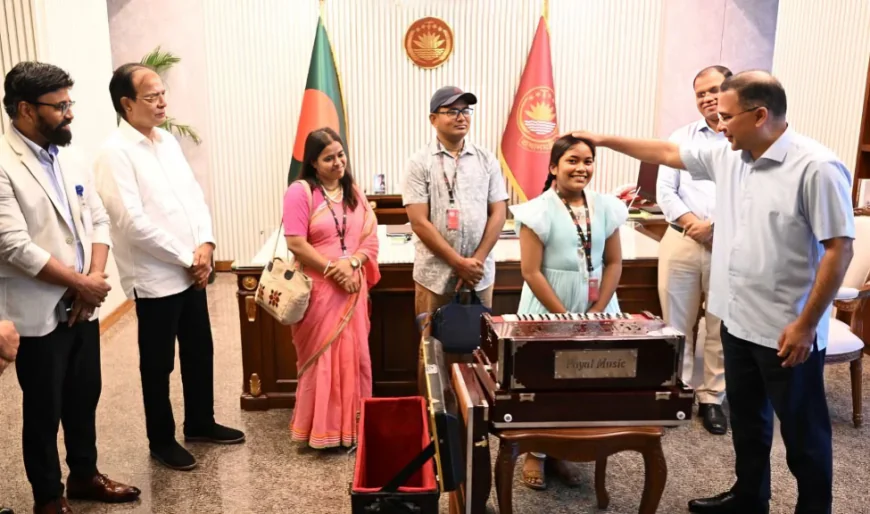 প্রধানমন্ত্রীর সঙ্গে দেখা করে স্বপ্নপূরণ অনুশ্রীর