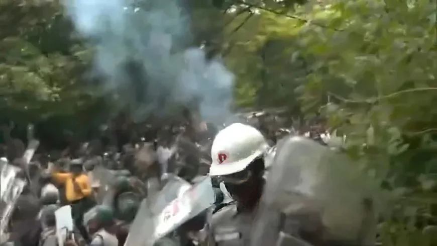 ঝাড়খণ্ডে পরীক্ষা নিয়ে শিক্ষার্থীদের বিক্ষোভ তীব্র