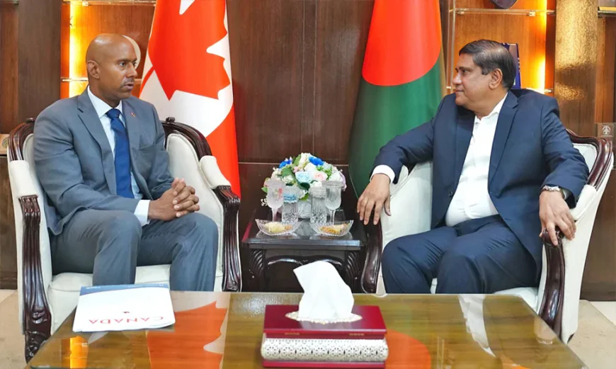 প্রতিরক্ষা উপদেষ্টার সঙ্গে কানাডার হাইকমিশনারের সাক্ষাৎ