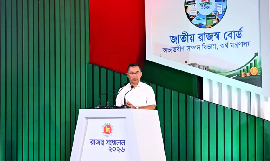ফ্যাসিবাদমুক্ত বাংলাদেশে এখন ঘুরে দাঁড়ানোর সময়: প্রধানমন্ত্রী