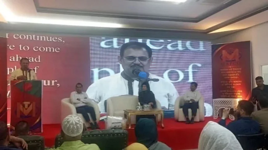৫৩ বেকার যুবককে বিদেশে পাঠাতে ভিসা ও বিমান টিকিট দিলেন এমপি কিরণ