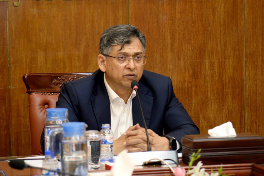 লুণ্ঠিত ও অবৈধ অস্ত্র উদ্ধারে পুরস্কার ঘোষণা স্বরাষ্ট্রমন্ত্রীর