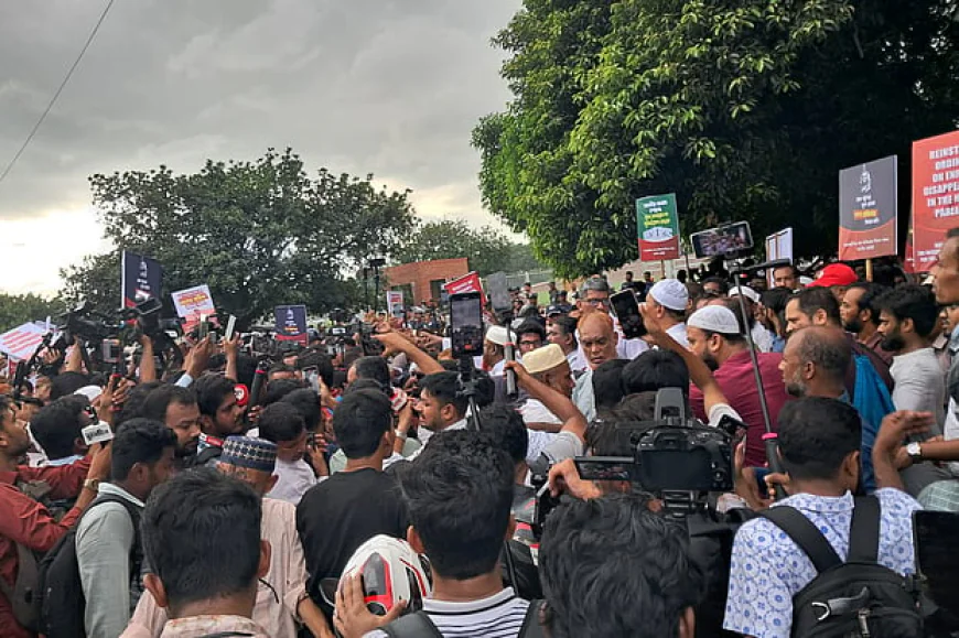 বাংলামোটর থেকে সংসদ অভিমুখে জামায়াত জোটের নেতাদের পদযাত্রা