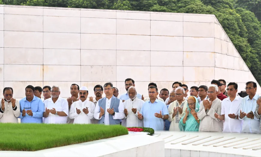 বিএনপির প্রতিষ্ঠাবার্ষিকীতে বাবা-মায়ের কবরে প্রধানমন্ত্রীর শ্রদ্ধা