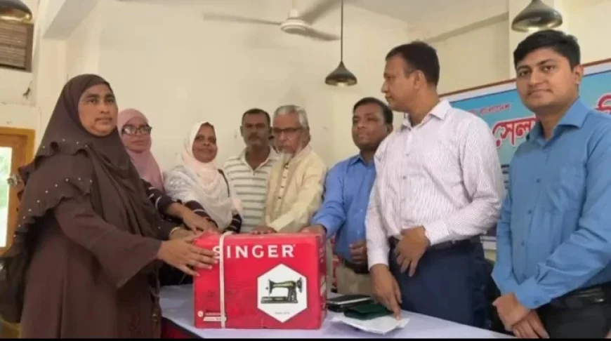 মেহেরপুরে ৬০ নারী পেলেন সেলাই মেশিন