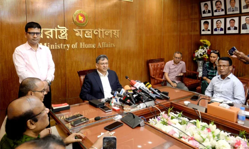 ক্যান্টনমেন্ট থানার সাবেক ওসির বিরুদ্ধে তদন্ত ও বিভাগীয় ব্যবস্থা: স্বরাষ্ট্রমন্ত্রী