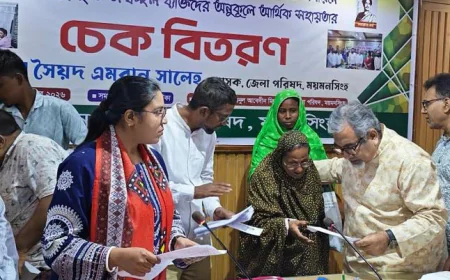 ময়মনসিংহে ৬৪ দুঃস্থ ও অসহায়ের মাঝে চেক বিতরণ