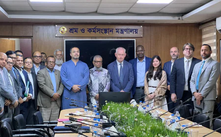সরকার শ্রমিকের অধিকার ও শোভন কাজ নিশ্চিত করতে প্রতিশ্রুতিবদ্ধ: শ্রমমন্ত্রী
