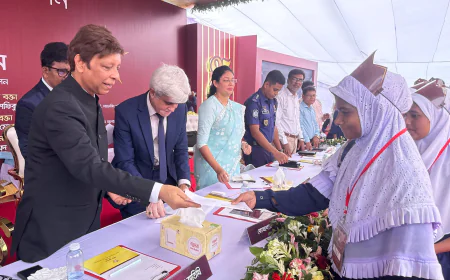 সিরাজগঞ্জে ৮৫২ মেধাবী শিক্ষার্থী পেল বৃত্তি ও সম্মাননা