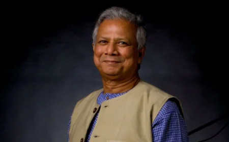 ড. ইউনূসকে ‘হিলারি ক্লিনটন অ্যাওয়ার্ড’ প্রদান, ৪০০ অতিথির দাঁড়িয়ে সম্মান জানান