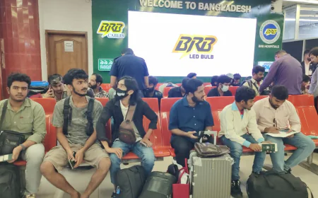 কম্বোডিয়ায় উদ্ধারের পর ‘বন্দি ৩০ বাংলাদেশি’ ফিরল বাংলাদেশে