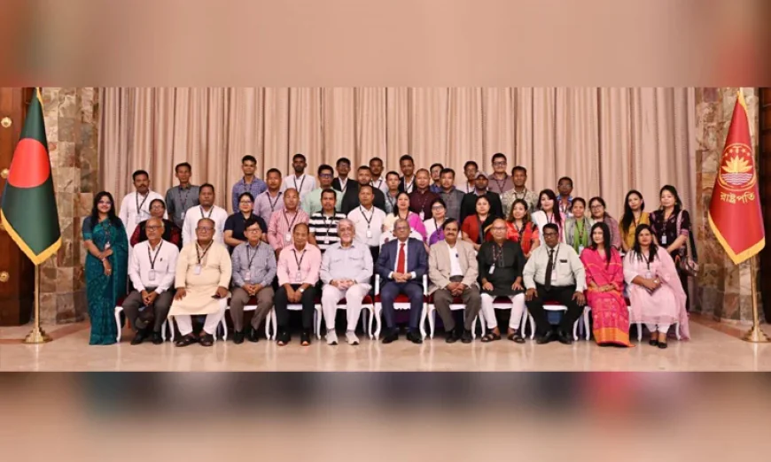 রাষ্ট্রপতি ক্ষুদ্র জাতিগোষ্ঠীর অধিকার নিশ্চিতে ঐক্যবদ্ধ হওয়ার আহ্বান জানান