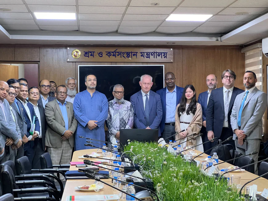 সরকার শ্রমিকের অধিকার ও শোভন কাজ নিশ্চিত করতে প্রতিশ্রুতিবদ্ধ: শ্রমমন্ত্রী